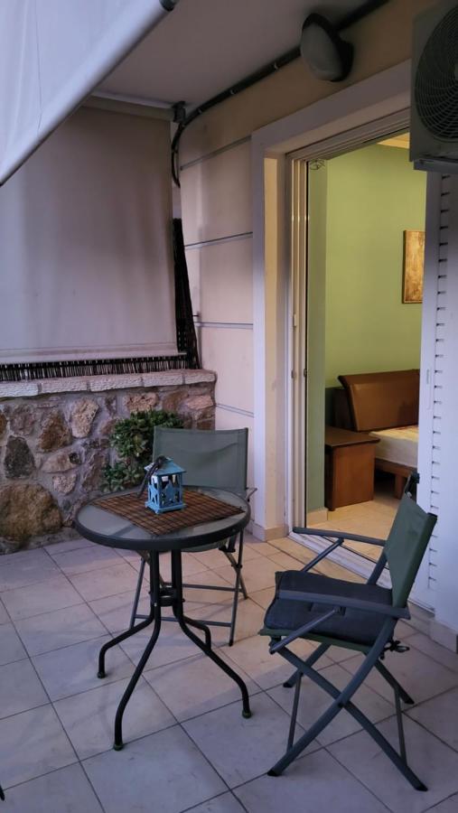 M&M Airport Stop Garden Apartment Spata  Exterior photo